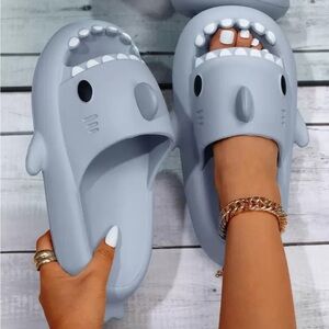 ⚠️Clearance 🦈 Cute Shark Slippers Grey
